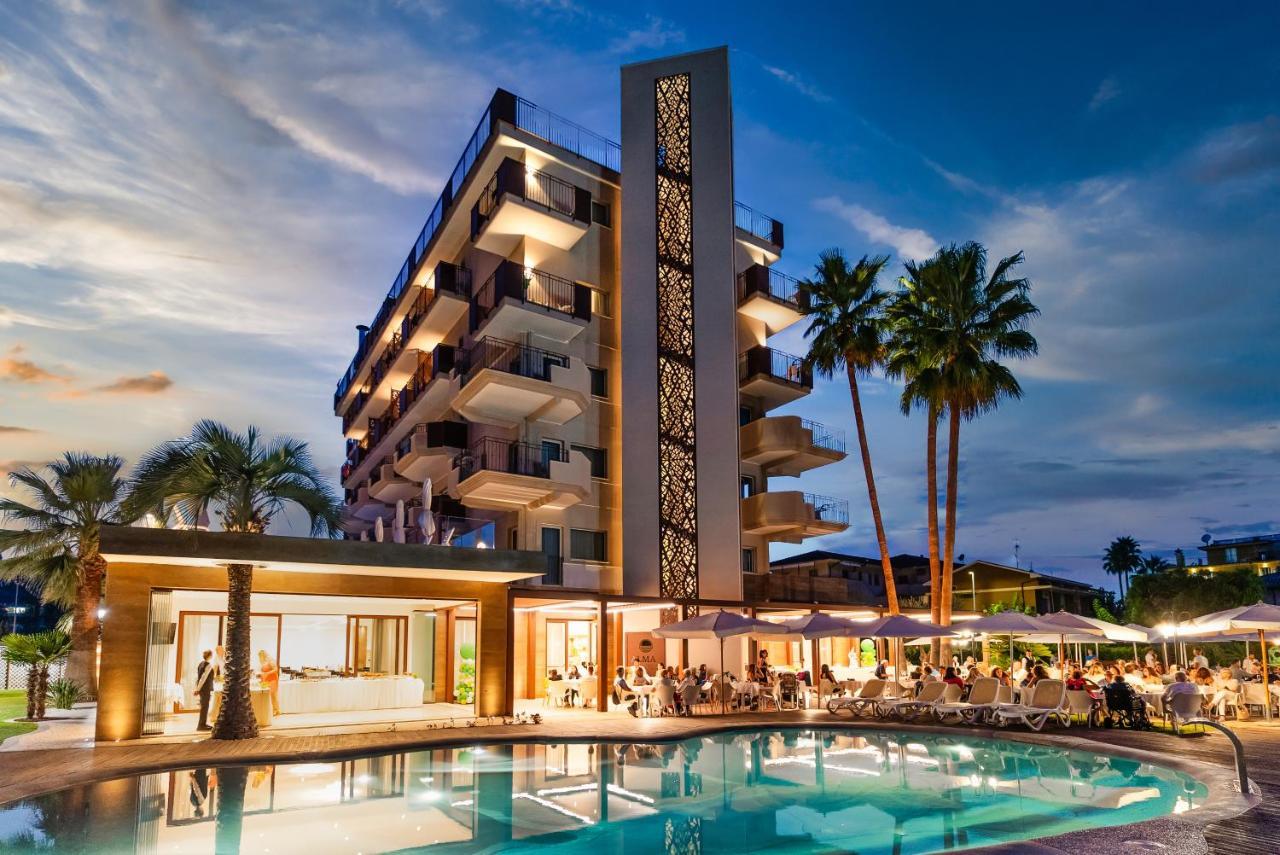 Almaluna Hotel & Resort Alba Adriatica Exterior photo