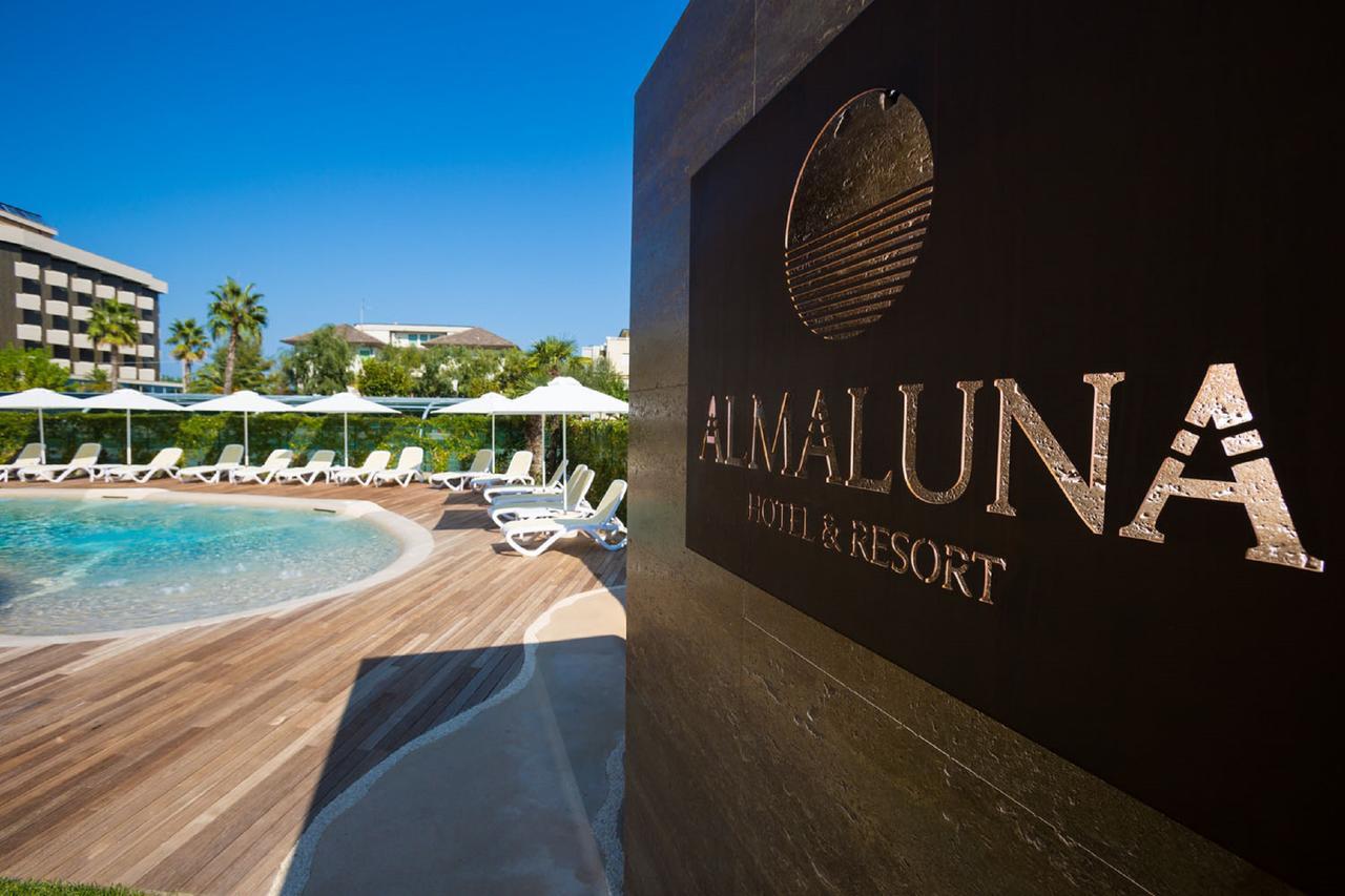 Almaluna Hotel & Resort Alba Adriatica Exterior photo