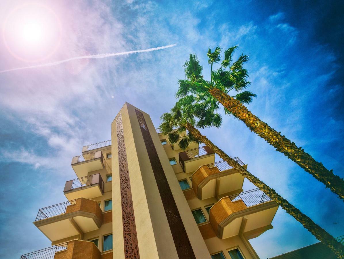 Almaluna Hotel & Resort Alba Adriatica Exterior photo